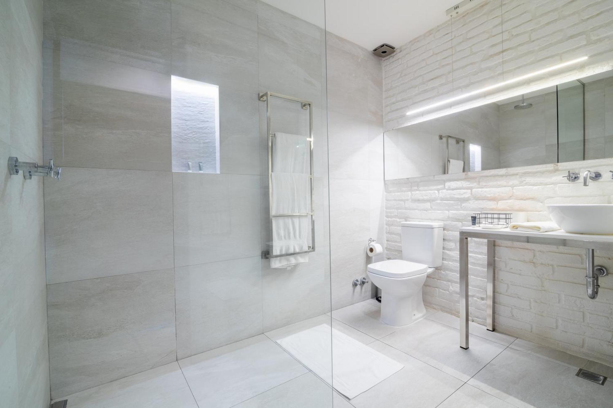 Cosmopolitano Hotel Boutique 산타 크루즈 드 라 시에라 외부 사진 A wet room